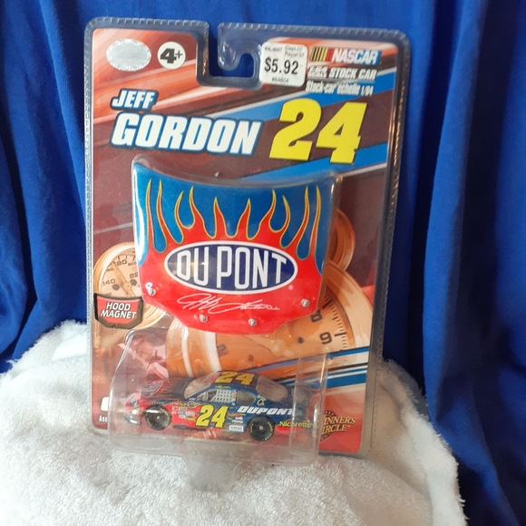Nascar Jeff Gordon Winner's Circle #24 Die Cast w/ Hood 🧲 $12.50🇨🇦 Shipping - Picture 2 of 14